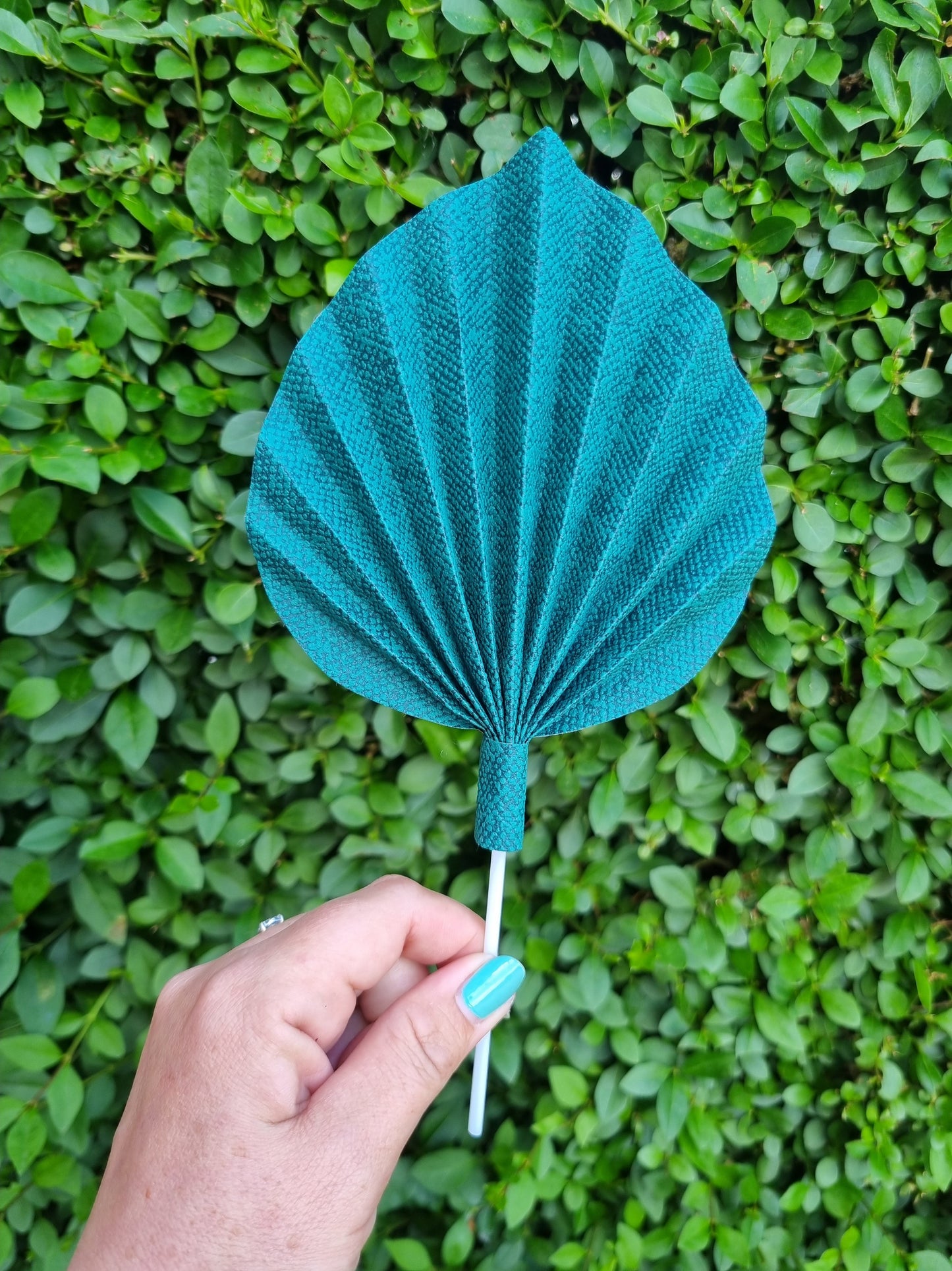 Medium palm spear (Handmade to order)