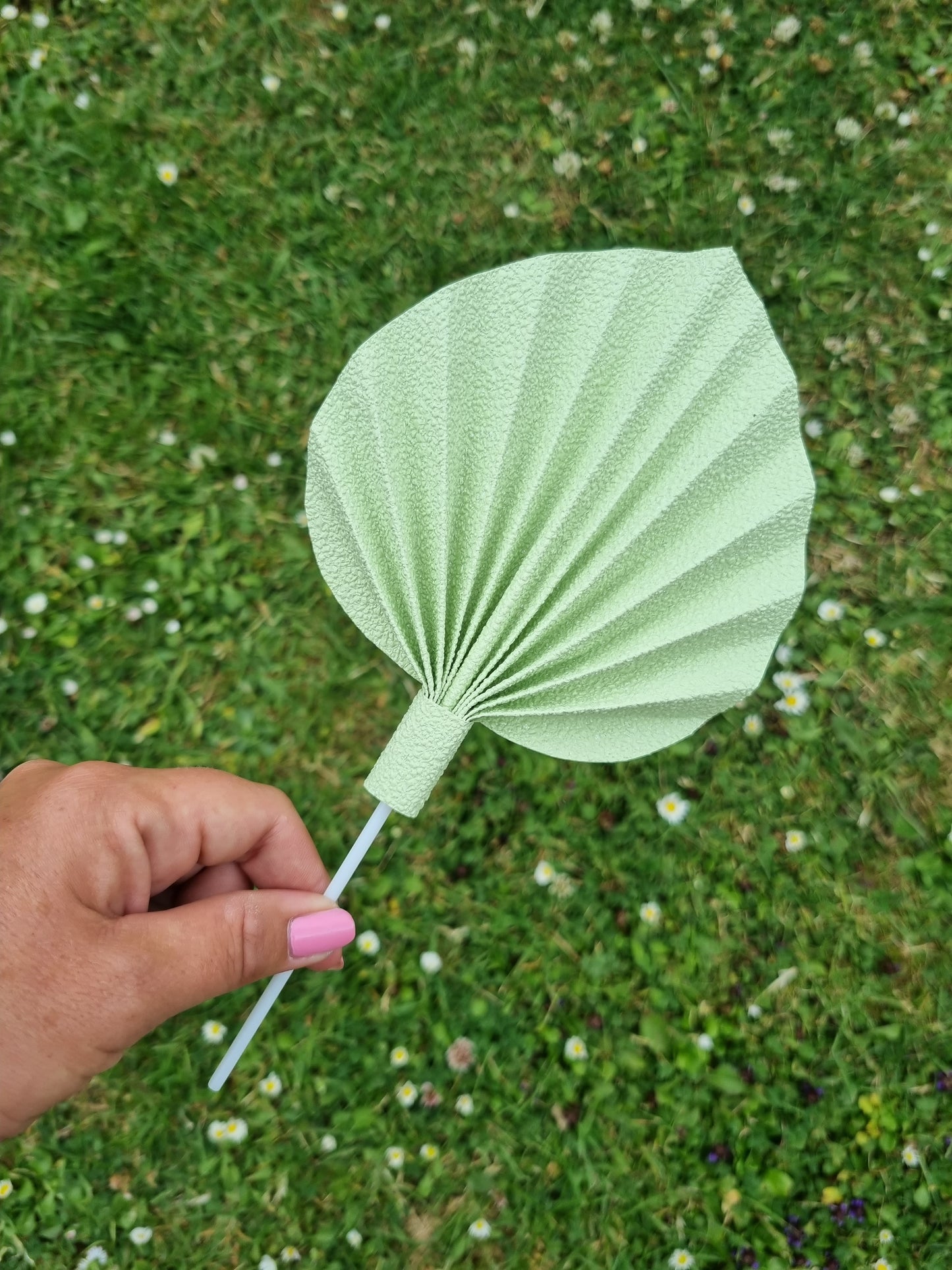 Medium palm spear (Handmade to order)