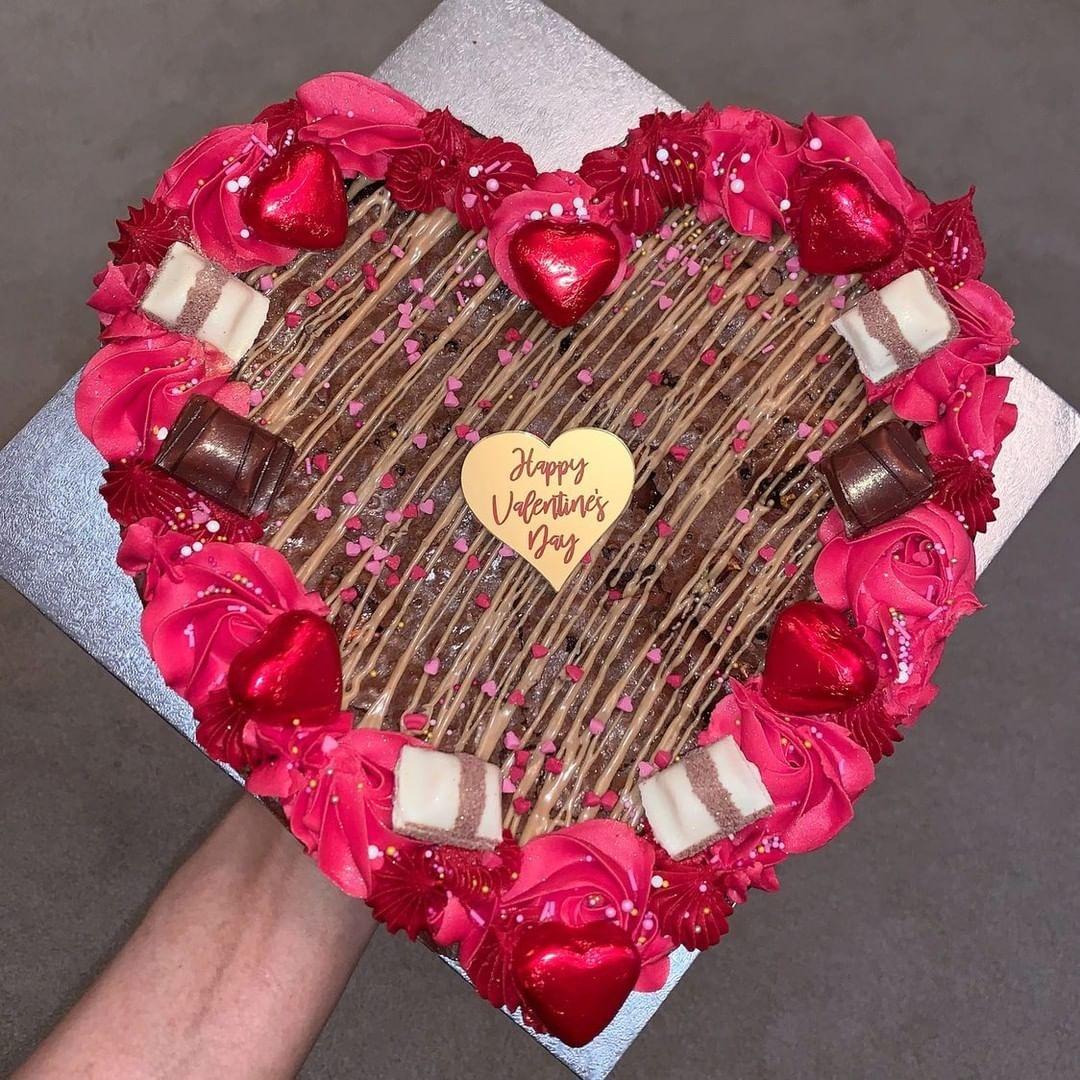 Valentine's Gold heart acrylic disc toppers x10 ( please read description)